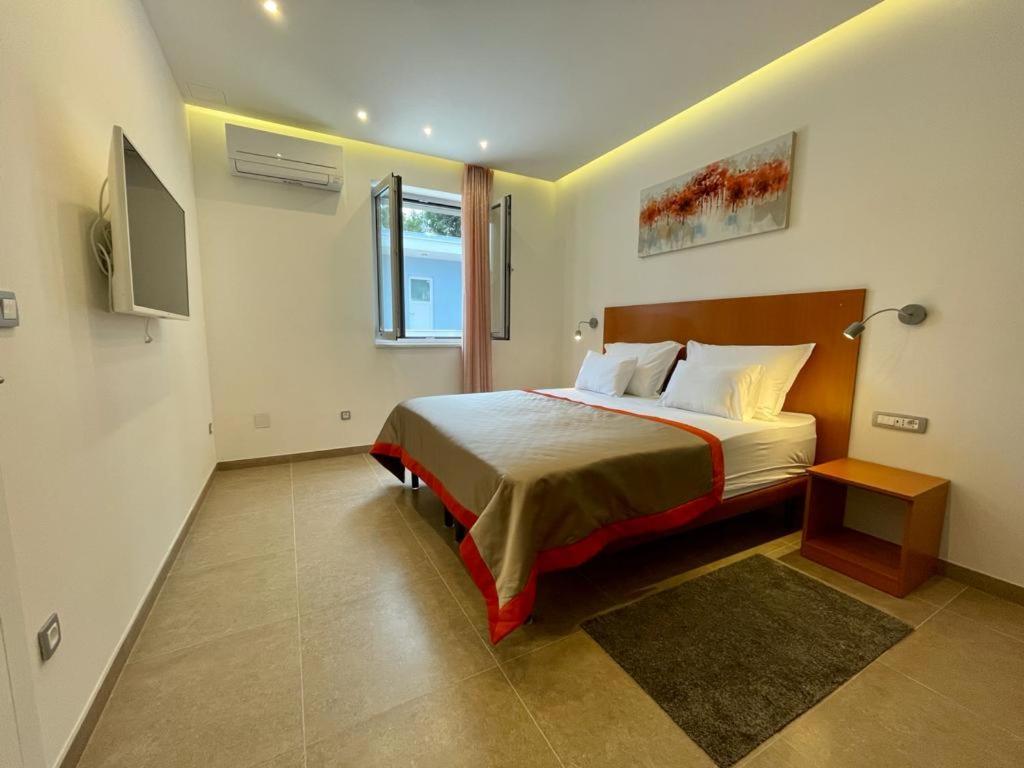 Beach Residences Caroline Хвар Экстерьер фото