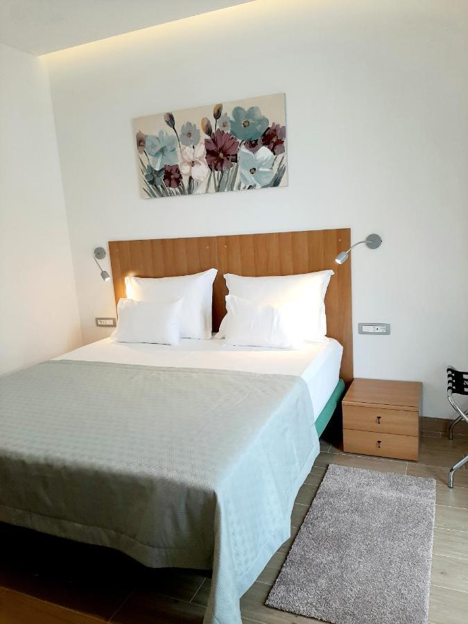 Beach Residences Caroline Хвар Экстерьер фото
