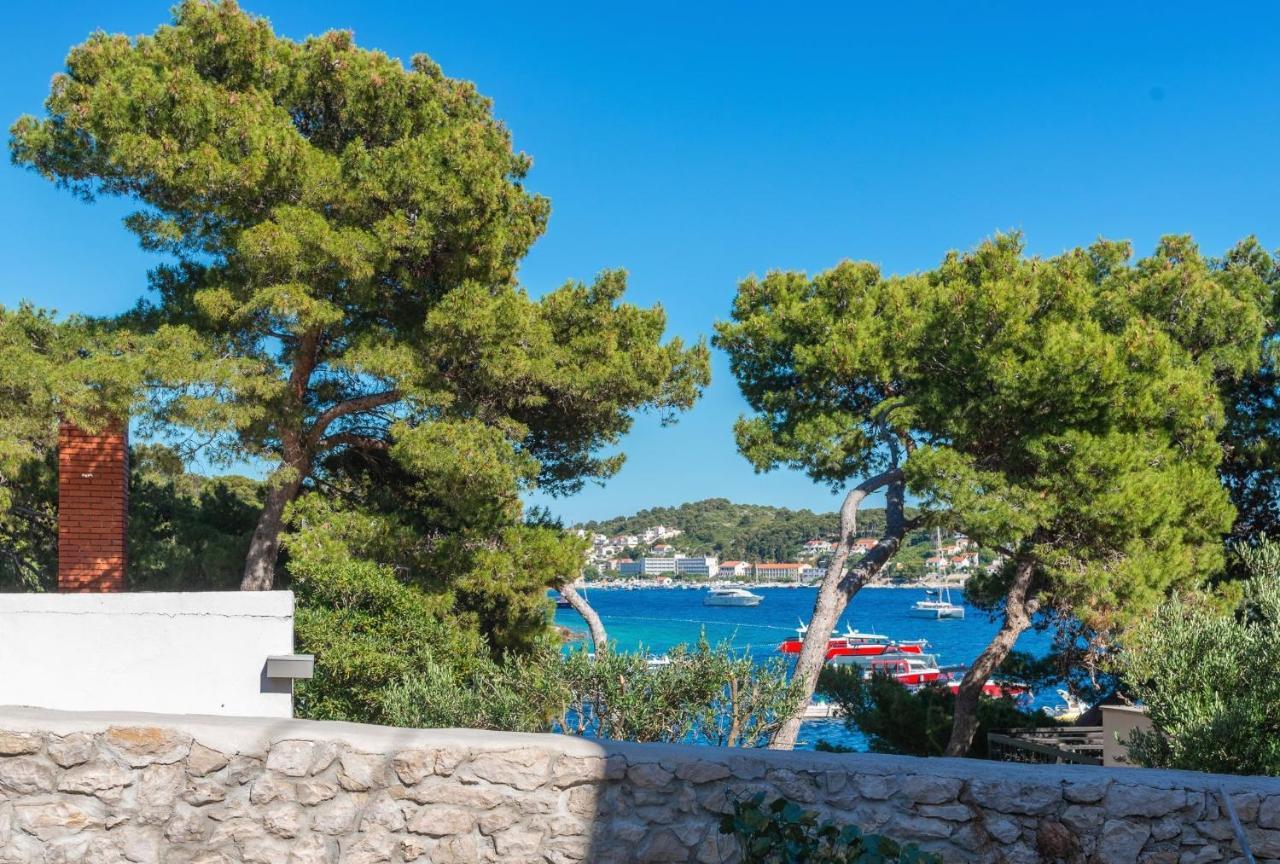 Beach Residences Caroline Хвар Экстерьер фото
